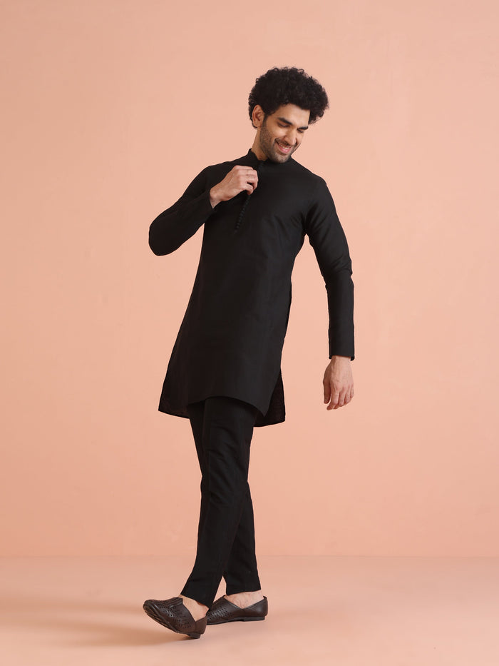 Black Solid Mid Kurta