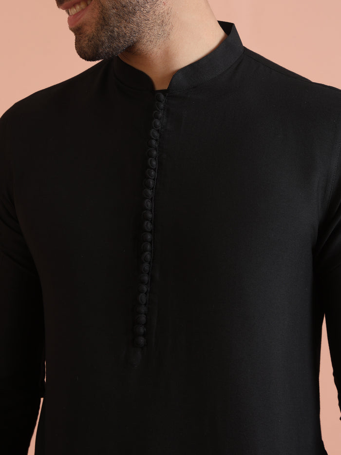 Black Solid Mid Kurta