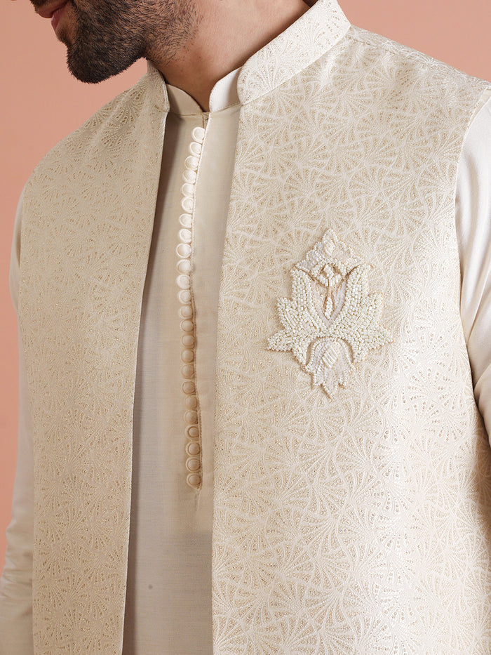 The close-up highlights the intricate embroidery detailing on Kisah's Cream Silk Blend Embroidered Jacket Set