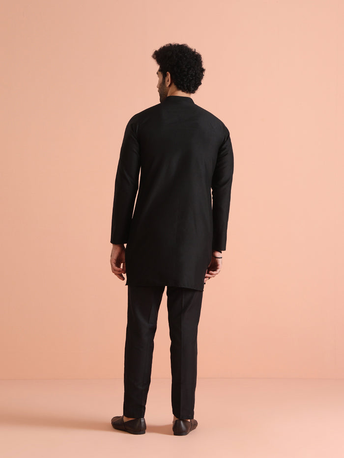 Men Black Regular Fit Solid Kurta