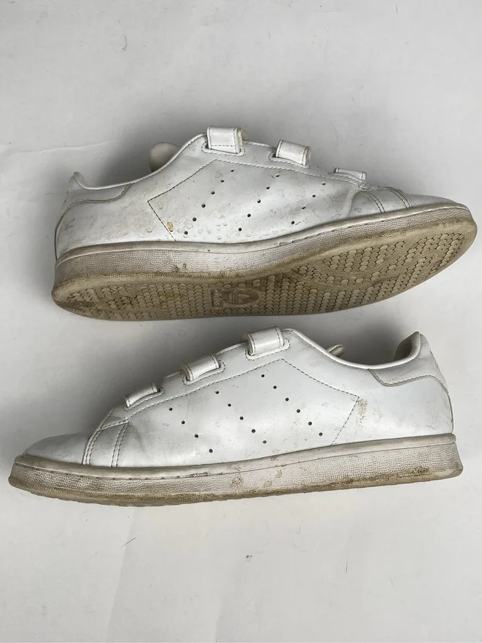 Adidas-skinnsneakers